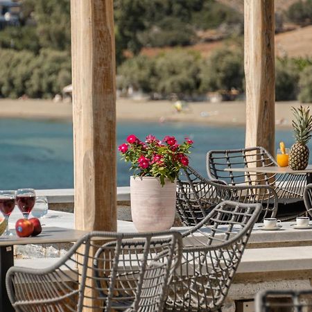 Porto Dema Luxury Suites Schoinoussa Bagian luar foto