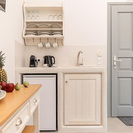 Porto Dema Luxury Suites Schoinoussa Bagian luar foto