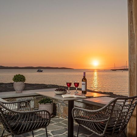 Porto Dema Luxury Suites Schoinoussa Bagian luar foto