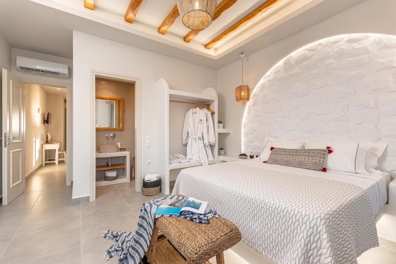 Porto Dema Luxury Suites Schoinoussa Bagian luar foto