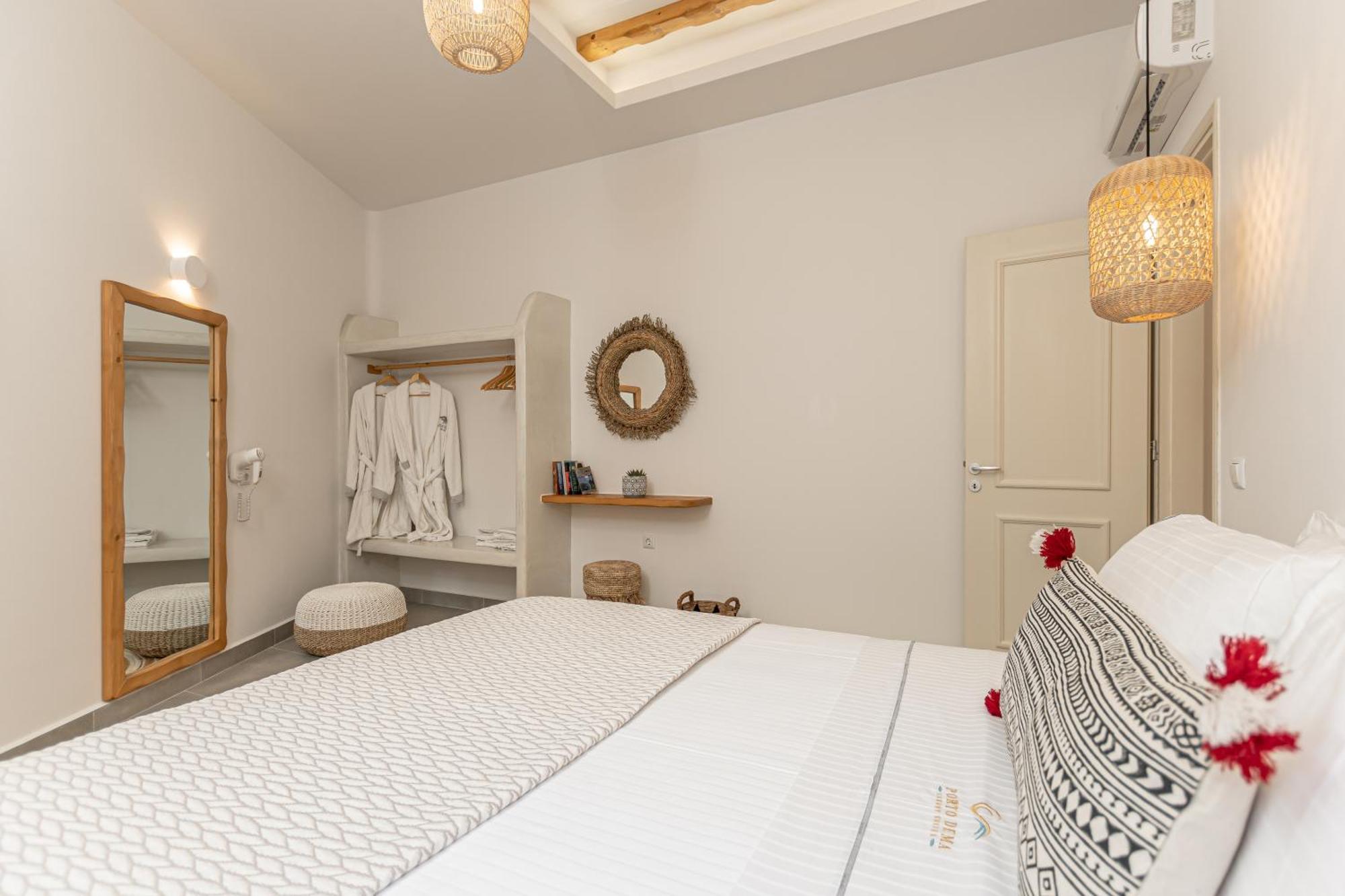 Porto Dema Luxury Suites Schoinoussa Bagian luar foto