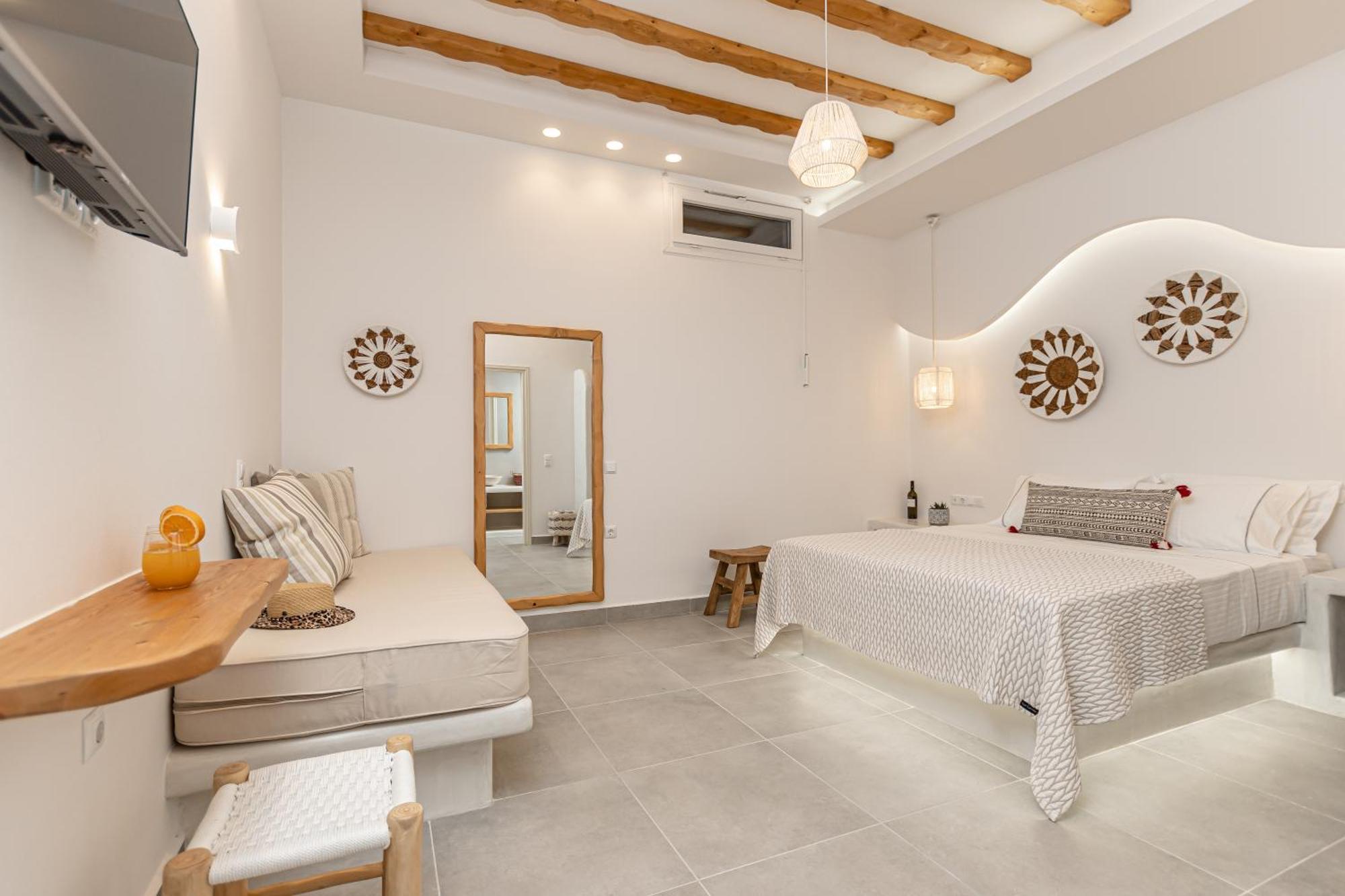 Porto Dema Luxury Suites Schoinoussa Bagian luar foto