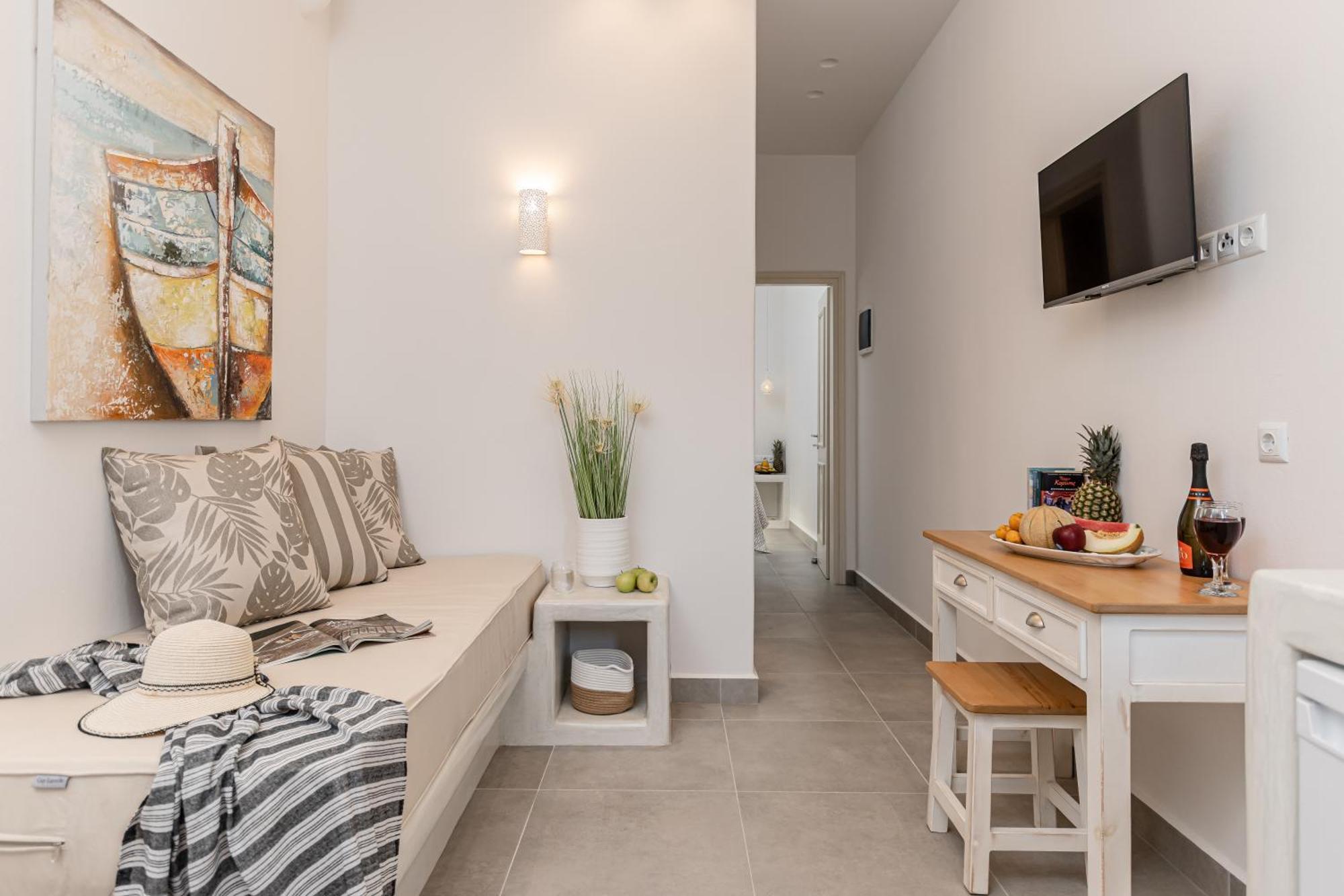 Porto Dema Luxury Suites Schoinoussa Bagian luar foto