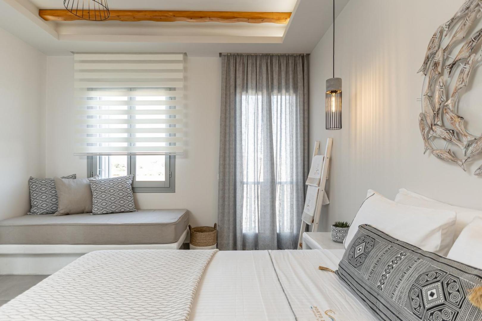 Porto Dema Luxury Suites Schoinoussa Bagian luar foto