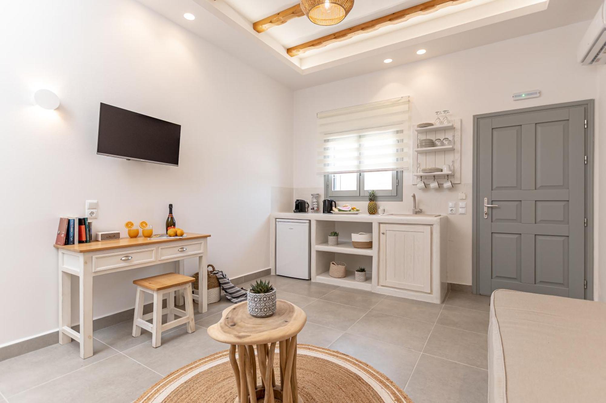 Porto Dema Luxury Suites Schoinoussa Bagian luar foto