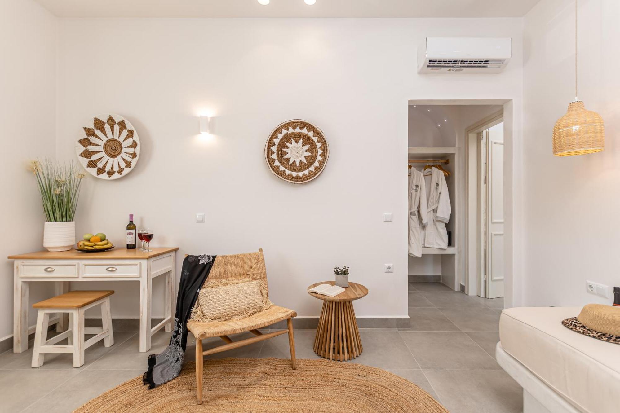 Porto Dema Luxury Suites Schoinoussa Bagian luar foto